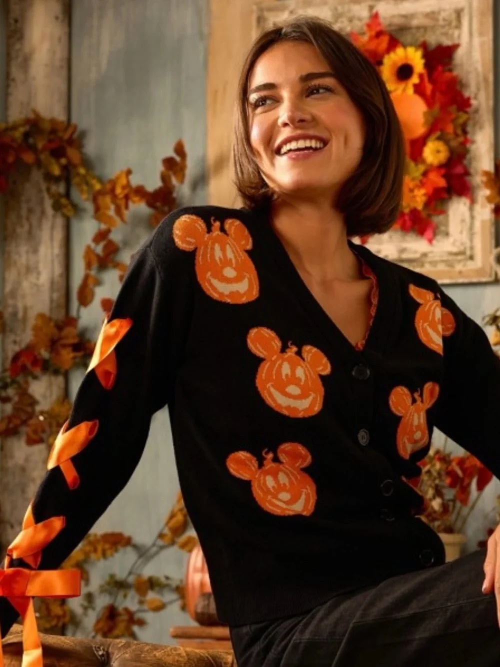 NWT DISNEY PARKS x HER UNIVERSE MICKEY MOUSE  PUMPKIN & BOW CARDIGAN SIZE MEDIUM